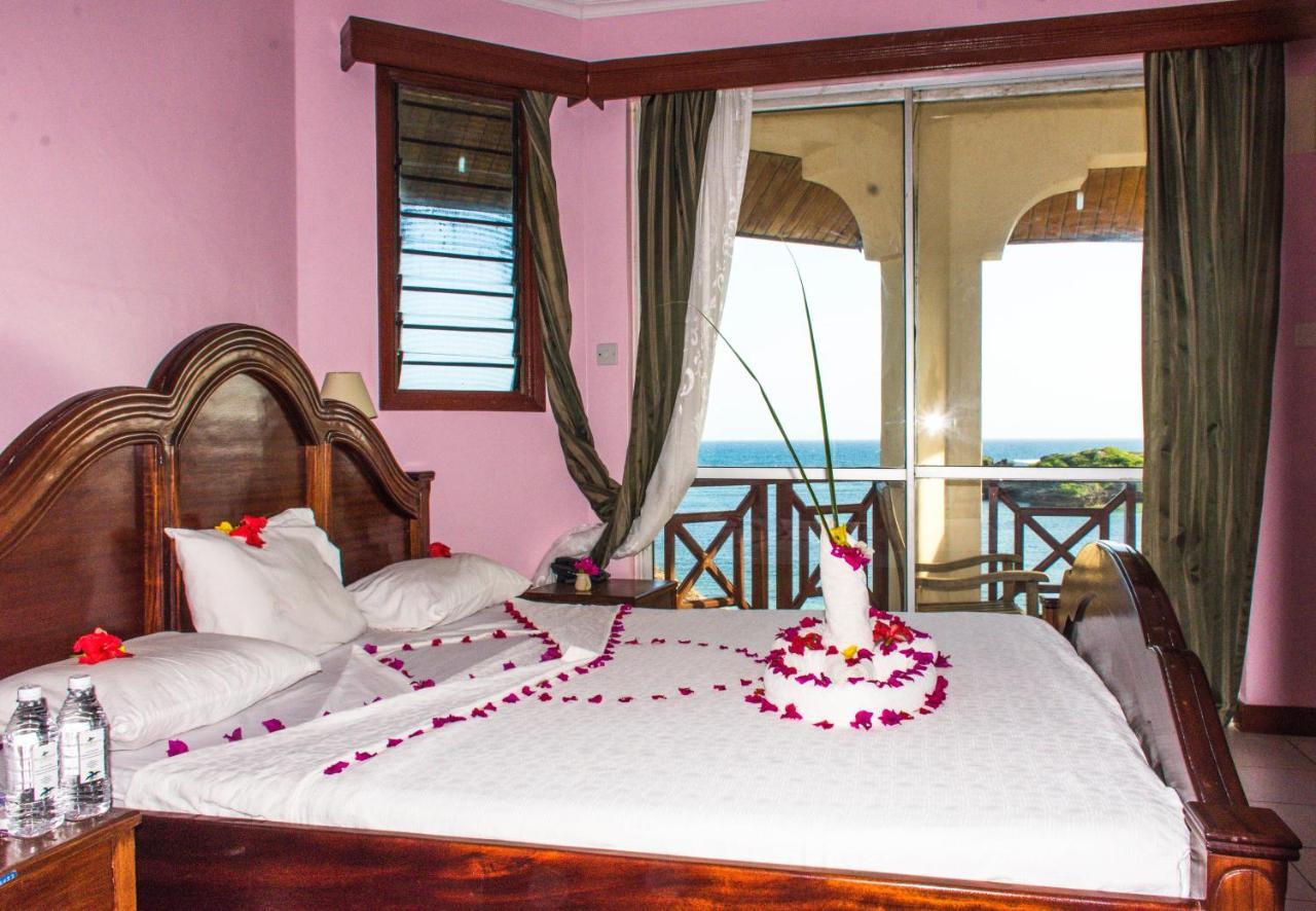 Watamu Adventist Beach Resort Exterior photo