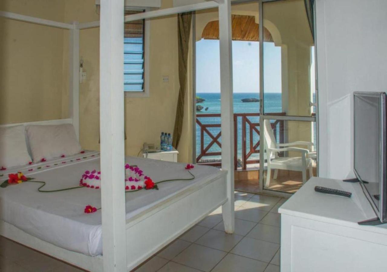 Watamu Adventist Beach Resort Exterior photo